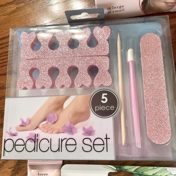 Spa Day Self Care Manicure Pedicure Eye Face Mask Bundle Beauty Lot New - Picture 3 of 9